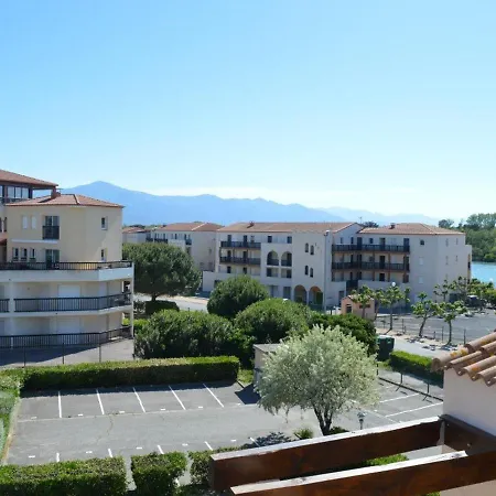 Apartment 2 Pieces Avec Mezzanine, Piscine Et Parking A Cyprien - Fr-1-225d-65